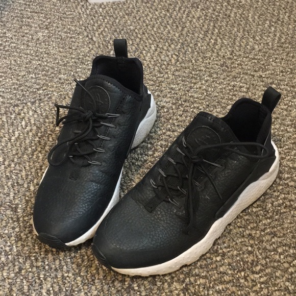 Black Leather Nike Huarache | Poshmark